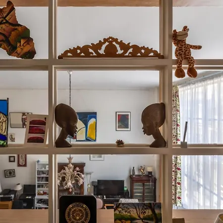 Apartment Veeve - Double Height Delight