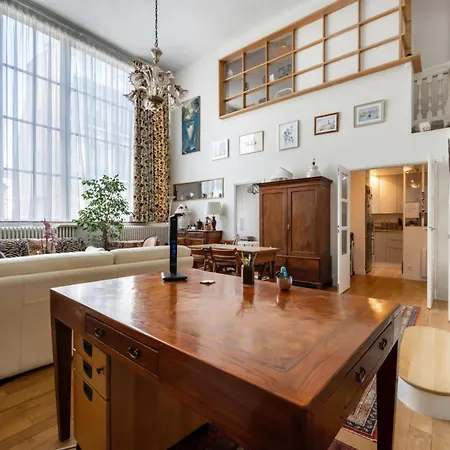 Apartment Veeve - Double Height Delight Paris
